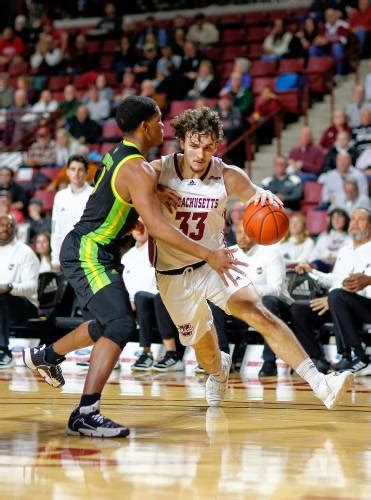 Youngblood leads South Florida against Temple after 26-point game